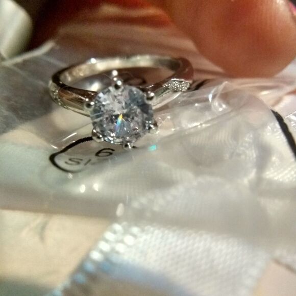 Reserved for ann09091970 Nwot 925 Sterling silver Moissanite Ring size 9 - Picture 7 of 15